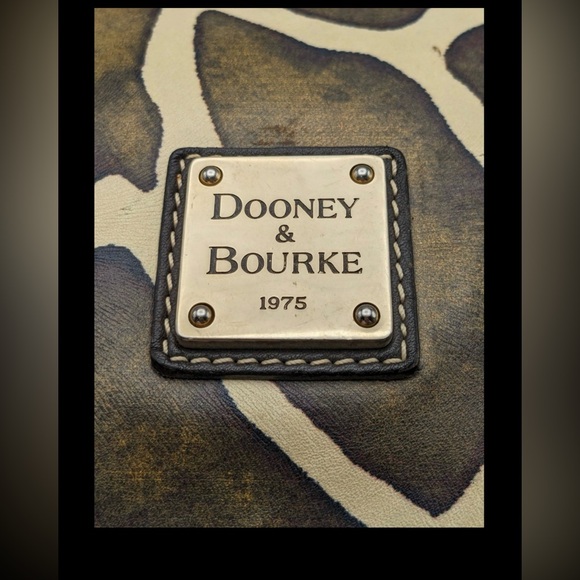 XXL Authentic Dooney & Bourke Shoulder Bag - SOLD - Picture 6 of 14